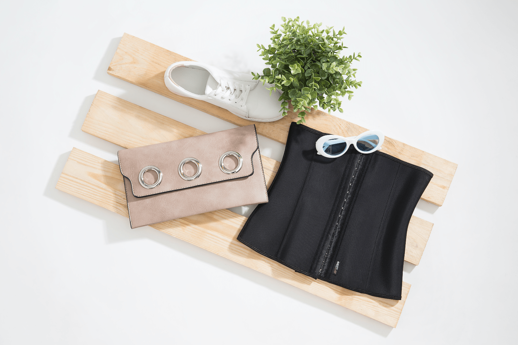 4 Tips To Selecting The Right Waist Trainer - Waistlab